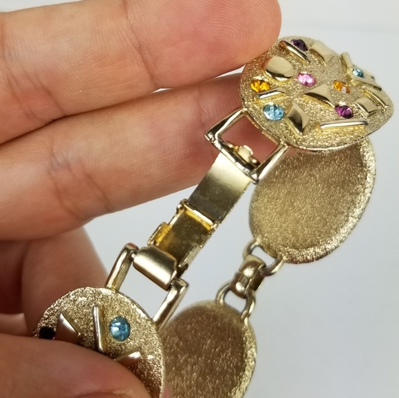 3/$25 Sarah Coventry Gold Tone Link Bracelet - Picture 7 of 8